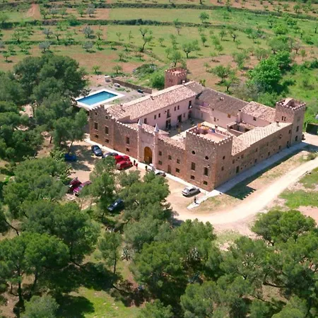Masia De San Juan Casa Numero 1 En Castillo Con Piscina Y Aire Acondicionado