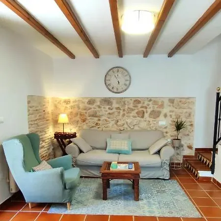 Masia De San Juan Casa Numero 1 En Castillo Con Piscina Y Aire Acondicionado *