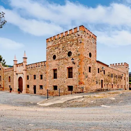 Masia De San Juan Casa Numero 1 En Castillo Con Piscina Y Aire Acondicionado Country house